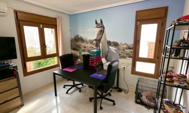 Herverkoop - Villa -
Algorfa* - Algorfa