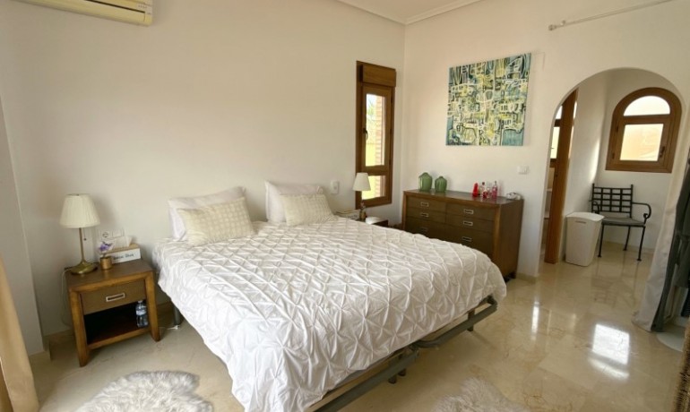 Herverkoop - Villa -
Algorfa* - Algorfa