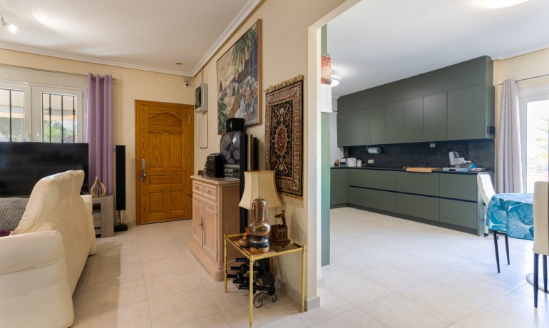 Venta - Villa -
La Zarza