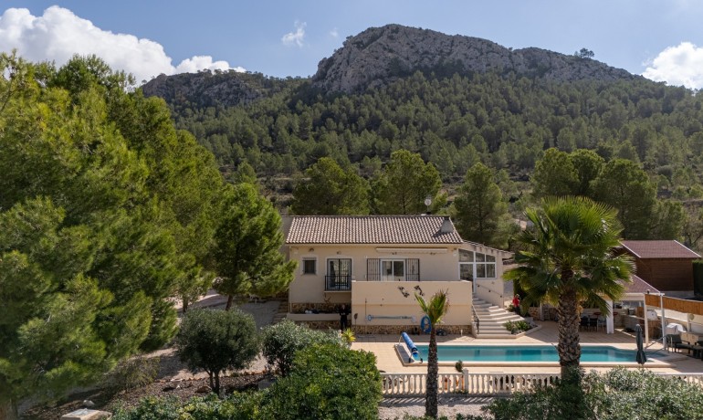 Venta - Villa -
La Zarza