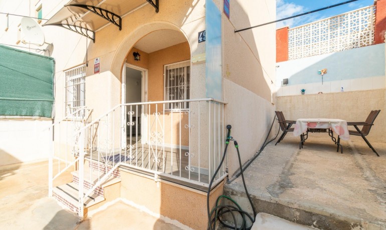 Herverkoop - Appartement / Flat -
Torrevieja* - Los balcones