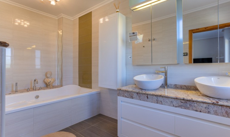 Herverkoop - Villa -
La Zarza - La Zarza Murcia