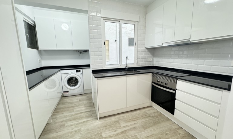 Sale - Apartment / Flat -
Torrevieja* - Torrevieja