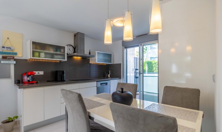 Herverkoop - Appartement / Flat -
Torrevieja* - Punta Prima