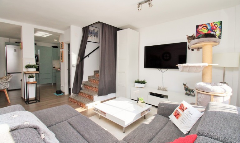 Sale - House -
Villamartin