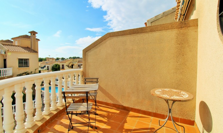 Sale - House -
Villamartin