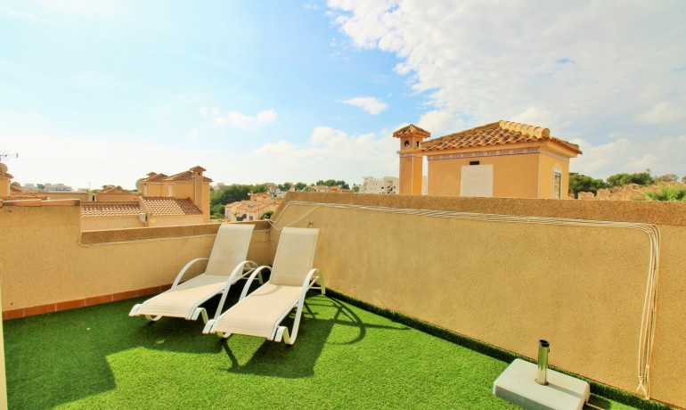 Sale - House -
Villamartin