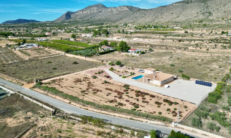 Herverkoop - Villa -
Hondón de las Nieves - Hondón de las Nieves*