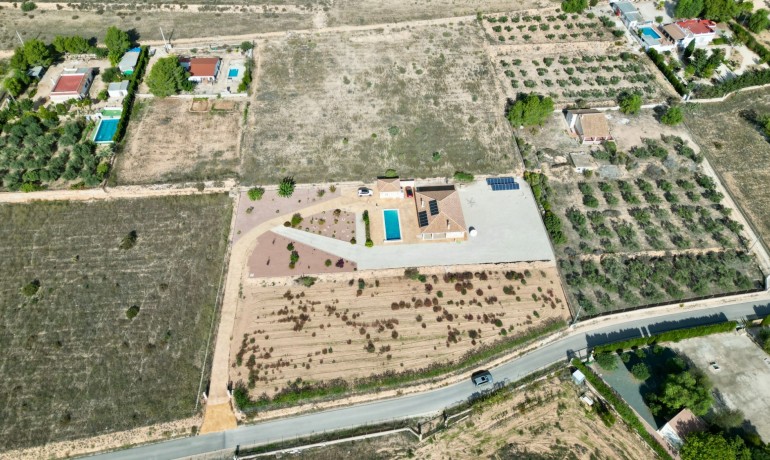 Herverkoop - Villa -
Hondón de las Nieves - Hondón de las Nieves*