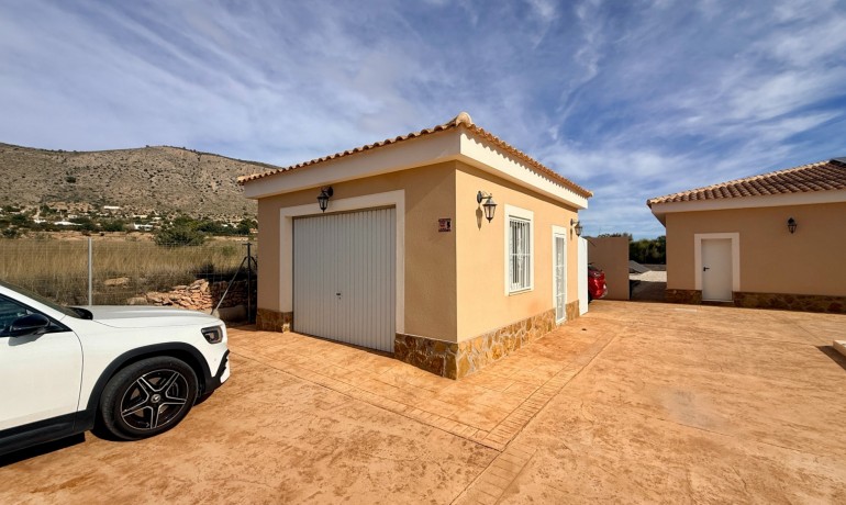 Herverkoop - Villa -
Hondón de las Nieves - Hondón de las Nieves*