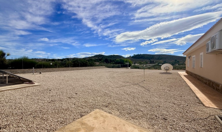 Herverkoop - Villa -
Hondón de las Nieves - Hondón de las Nieves*