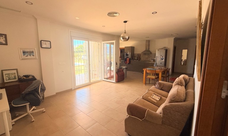 Herverkoop - Villa -
Hondón de las Nieves - Hondón de las Nieves*