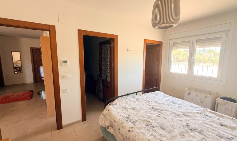 Herverkoop - Villa -
Hondón de las Nieves - Hondón de las Nieves*