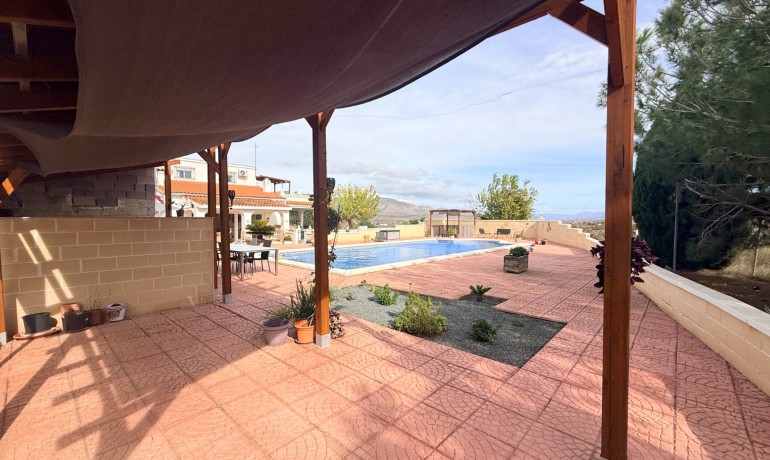 Revente - Villa -
Hondon de los frailes - Hondon de los Frailes*