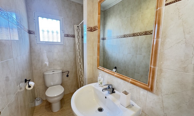 Herverkoop - Huis -
Villamartin