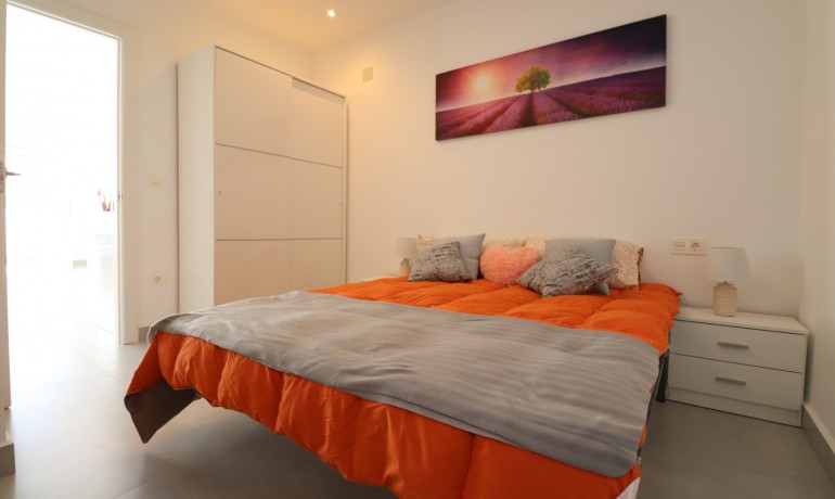 Herverkoop - Huis -
Torrevieja* - San Luis