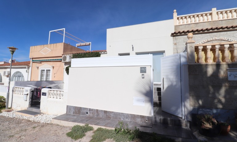 Herverkoop - Huis -
Torrevieja* - San Luis