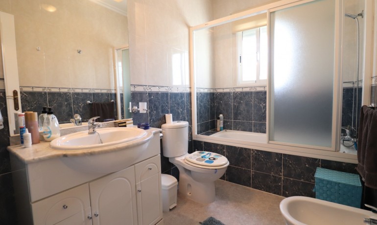 Herverkoop - Finca / Landgoed -
Catral* - Catral - Country