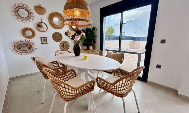 Herverkoop - Villa -
Benijofar* - Benijofar - Village