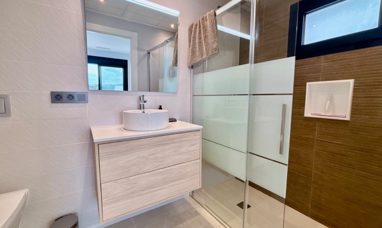 Herverkoop - Villa -
Benijofar* - Benijofar - Village