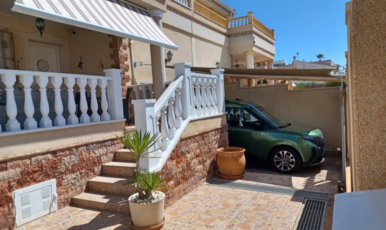 Herverkoop - Villa -
Benijofar* - Benijofar