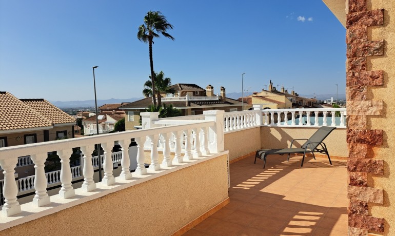 Herverkoop - Villa -
Benijofar* - Benijofar