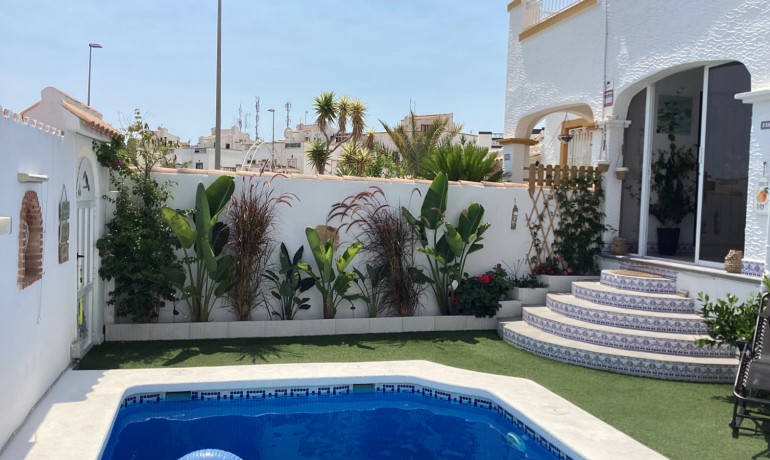 Herverkoop - Huis -
Orihuela Costa* - Los Altos*