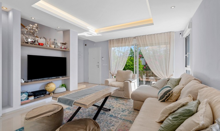 Herverkoop - Huis -
Cuidad Quesada* - Doña pepa