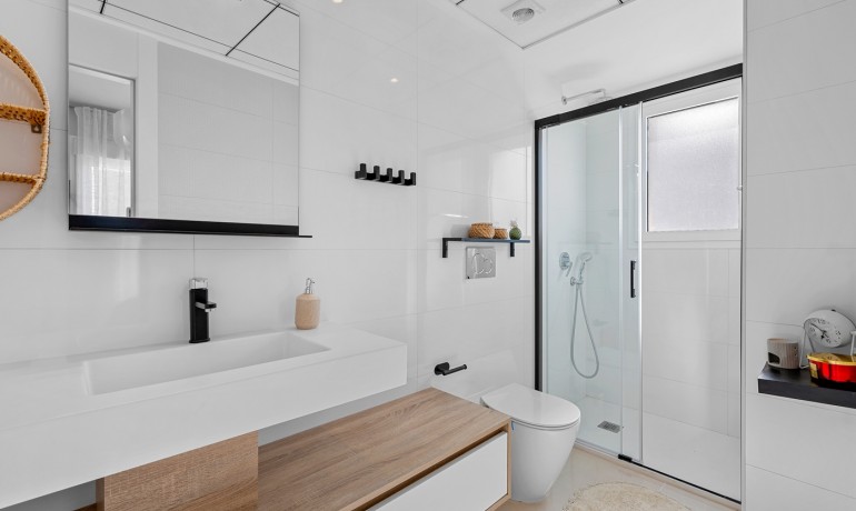 Herverkoop - Huis -
Cuidad Quesada* - Doña pepa