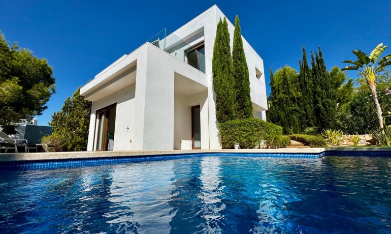 Herverkoop - Villa -
Orihuela* - Las Colinas Golf