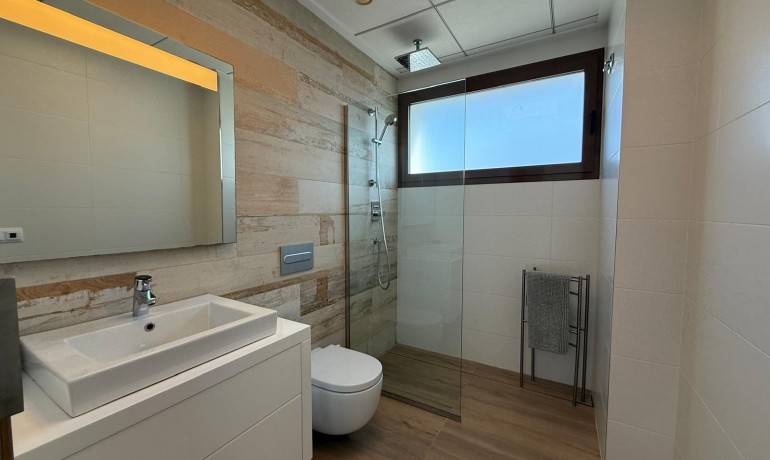 Herverkoop - Villa -
Orihuela* - Las Colinas Golf