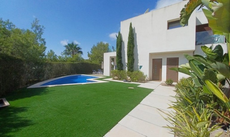 Herverkoop - Villa -
Orihuela* - Las Colinas Golf