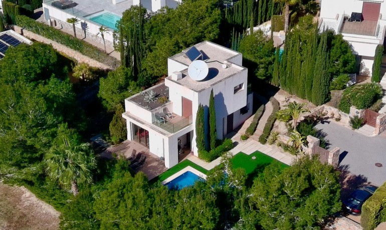 Herverkoop - Villa -
Orihuela* - Las Colinas Golf