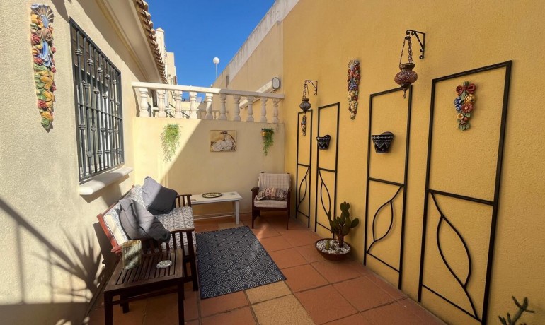 Herverkoop - Huis -
Algorfa* - Algorfa