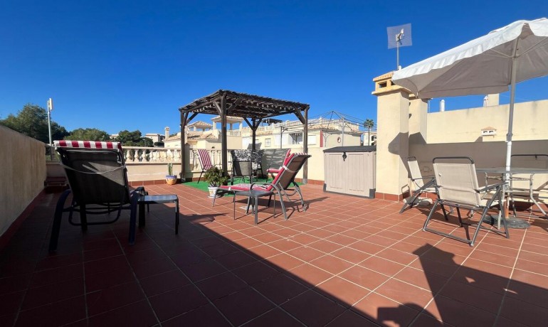 Herverkoop - Huis -
Algorfa* - Algorfa