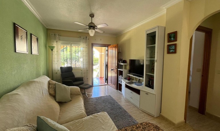 Herverkoop - Huis -
Algorfa* - Algorfa