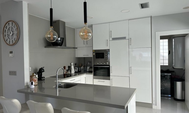 Revente - Villa -
Orihuela Costa* - Villamartin*