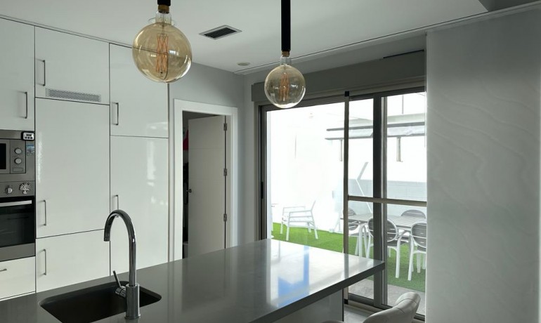 Revente - Villa -
Orihuela Costa* - Villamartin*