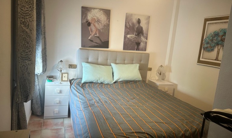 Herverkoop - Villa -
Hondón de las Nieves - Urbaniz La Montañosa