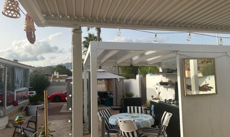 Herverkoop - Villa -
Hondón de las Nieves - Urbaniz La Montañosa