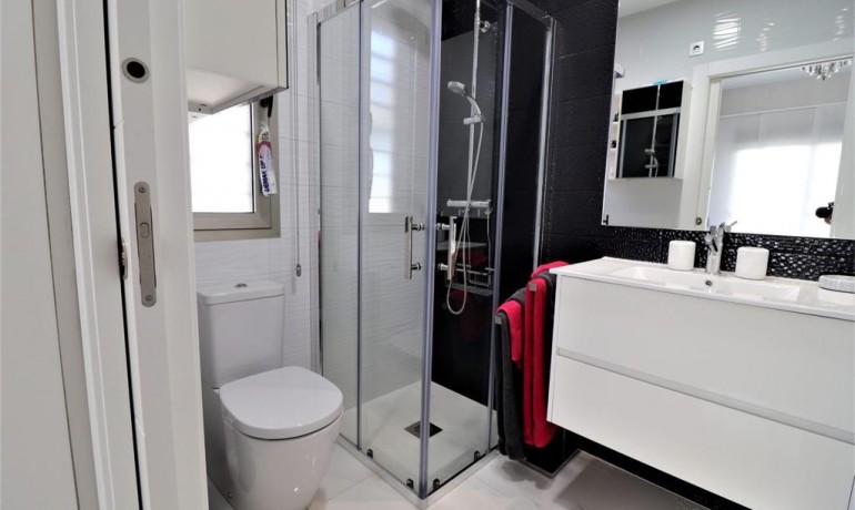 Revente - Villa -
Orihuela Costa* - Villamartin*