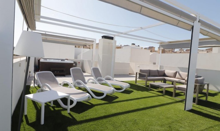 Revente - Villa -
Orihuela Costa* - Villamartin*