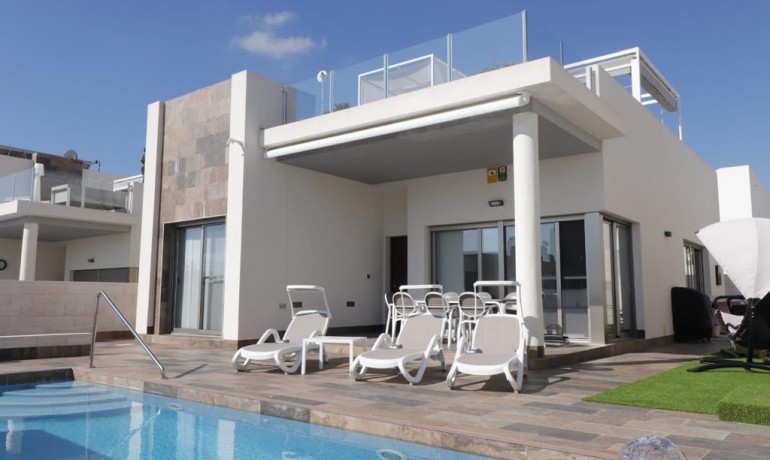 Revente - Villa -
Orihuela Costa* - Villamartin*