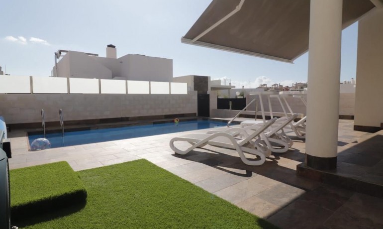 Revente - Villa -
Orihuela Costa* - Villamartin*