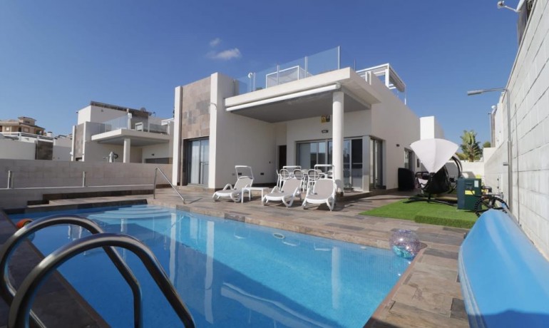 Revente - Villa -
Orihuela Costa* - Villamartin*