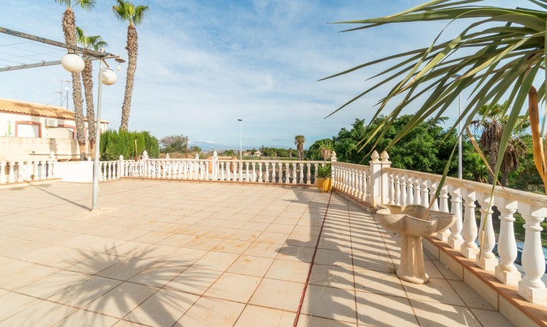 Herverkoop - Villa -
Torrevieja* - Los altos
