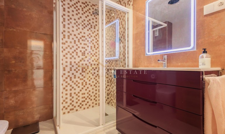 Herverkoop - Appartement / Flat -
Torrevieja* - Paseo maritimo