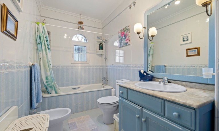 Herverkoop - Huis -
Orihuela Costa* - Los Dolses