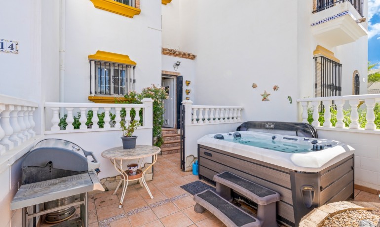 Herverkoop - Huis -
Orihuela Costa* - Los Dolses