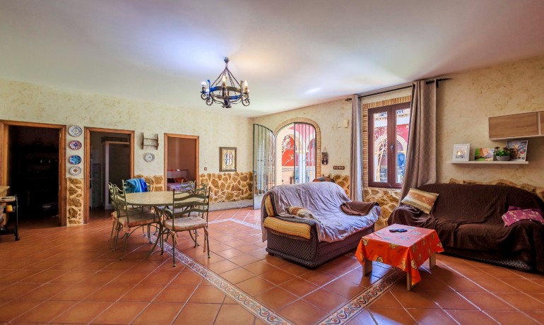 Revente - Villa -
San Isidro